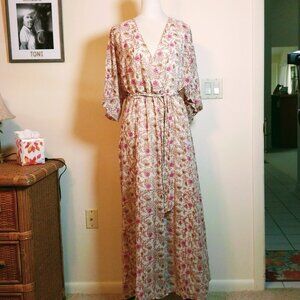 SIZE L 3/4 SLEEVE FLORAL MAXI DRESS  *FREE WITH PURCHASE OF ANY OTHER DRESS*